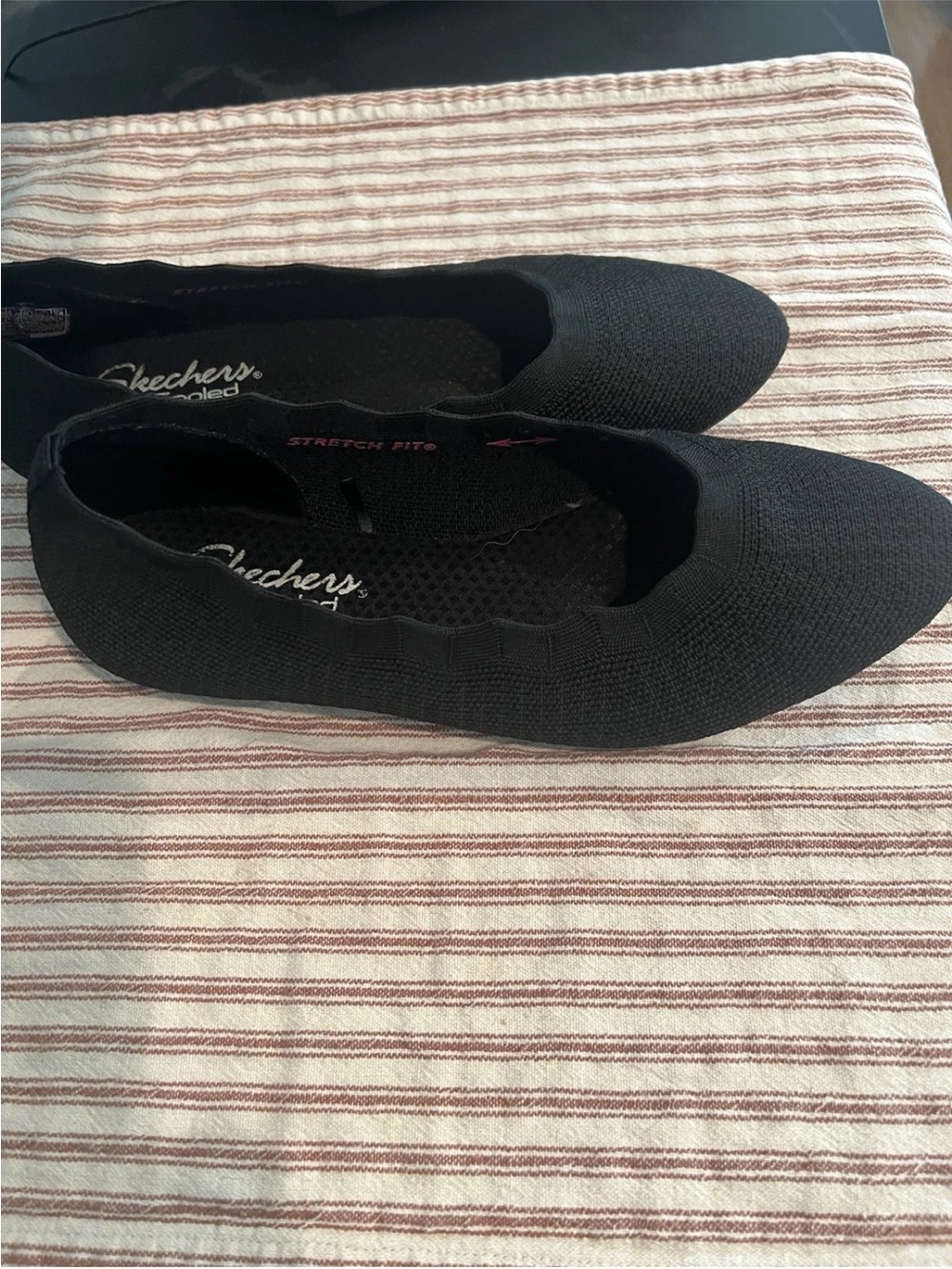 Skechers Black Knit Slip-On Ballet Flats 8.5 - Picture 3 of 5